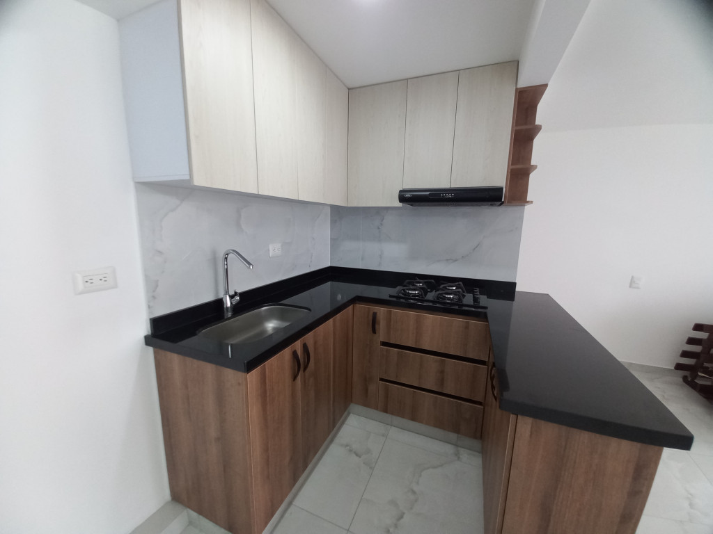 Apartamento En Venta - C. R  Valle Lindo Piso 12, Ibagué