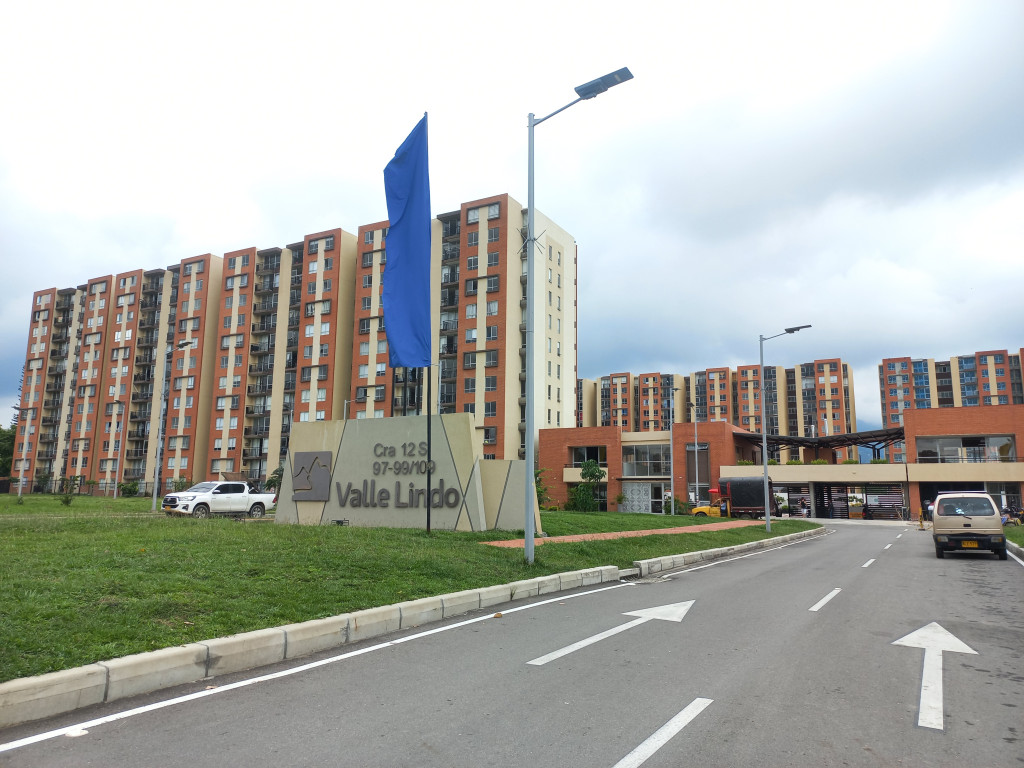 Apartamento En Venta - C. R  Valle Lindo Piso 12, Ibagué