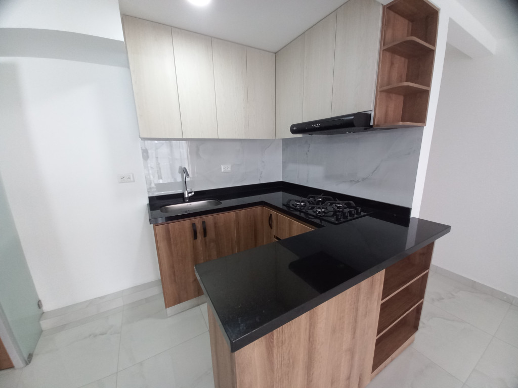 Apartamento En Venta - C. R  Valle Lindo Piso 12, Ibagué