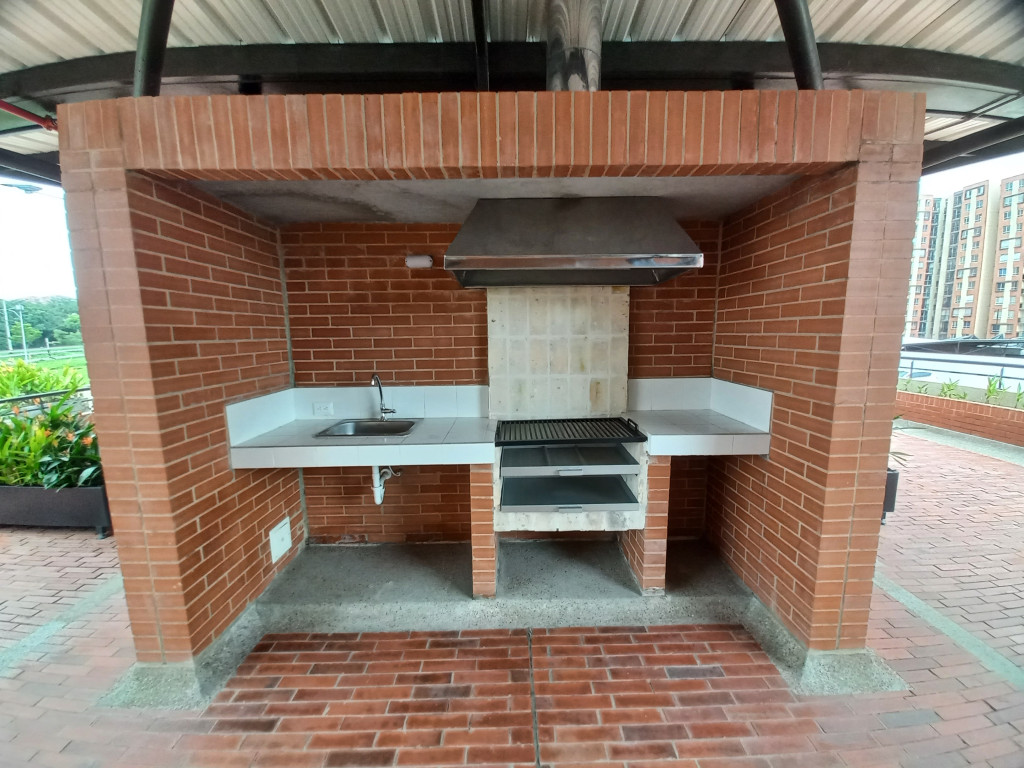 Apartamento En Venta - C. R  Valle Lindo Piso 12, Ibagué