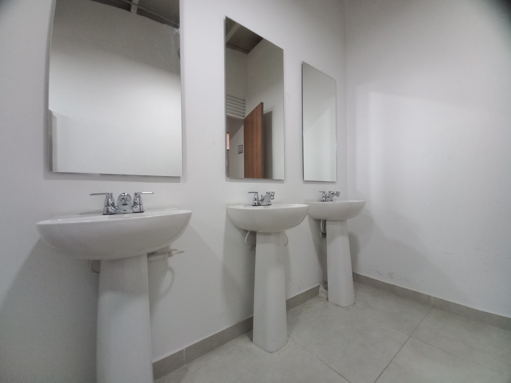Apartamento En Venta - C. R  Valle Lindo Piso 12, Ibagué