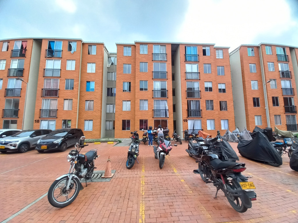 Apartamento En Arriendo - Arboleda  Algarrobo Piso 3 Sin Ascensor, Ibagué