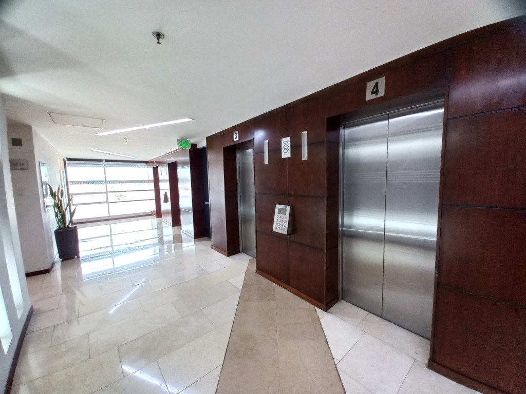 Oficina En Arriendo/Venta - Centro Empresarial - Wordl Trade Center Piso 7, Ibagué