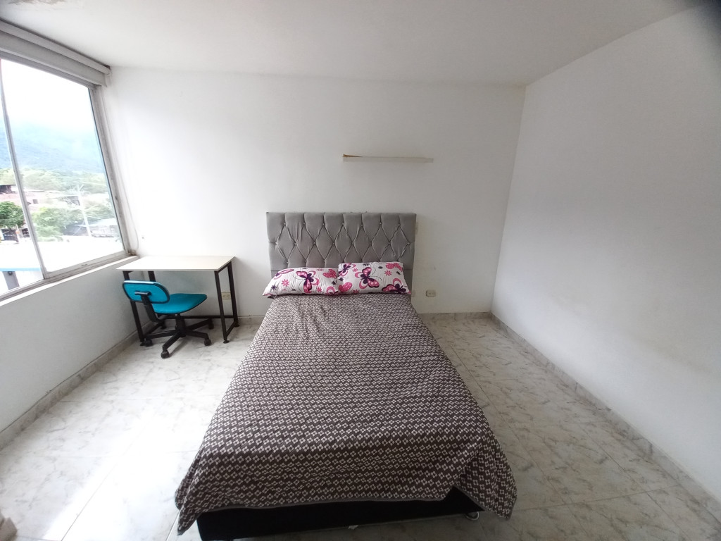 Apartamento En Venta - C.r Montebonito Piso 4 Sin Ascensor, Ibagué