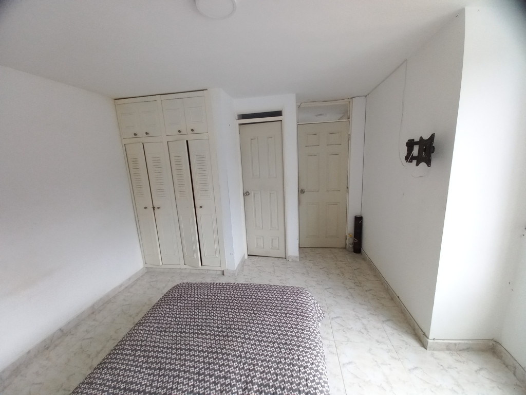 Apartamento En Venta - C.r Montebonito Piso 4 Sin Ascensor, Ibagué