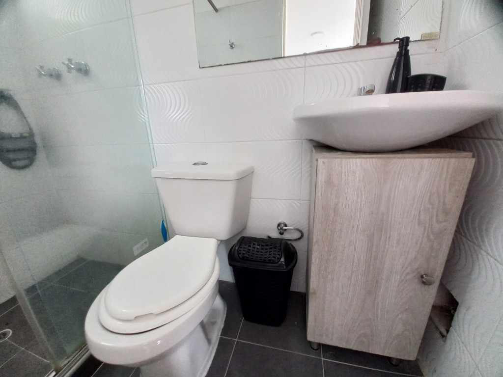 Apartamento En Venta - C.r Montebonito Piso 4 Sin Ascensor, Ibagué