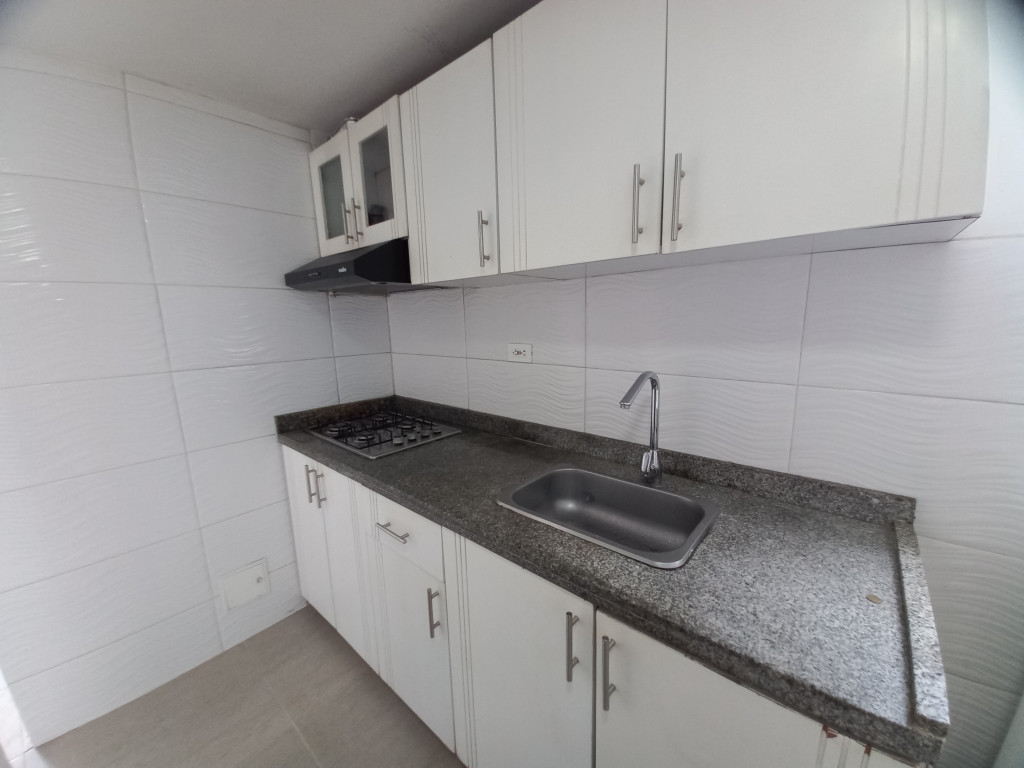 Apartamento En Venta - C.r Montebonito Piso 4 Sin Ascensor, Ibagué