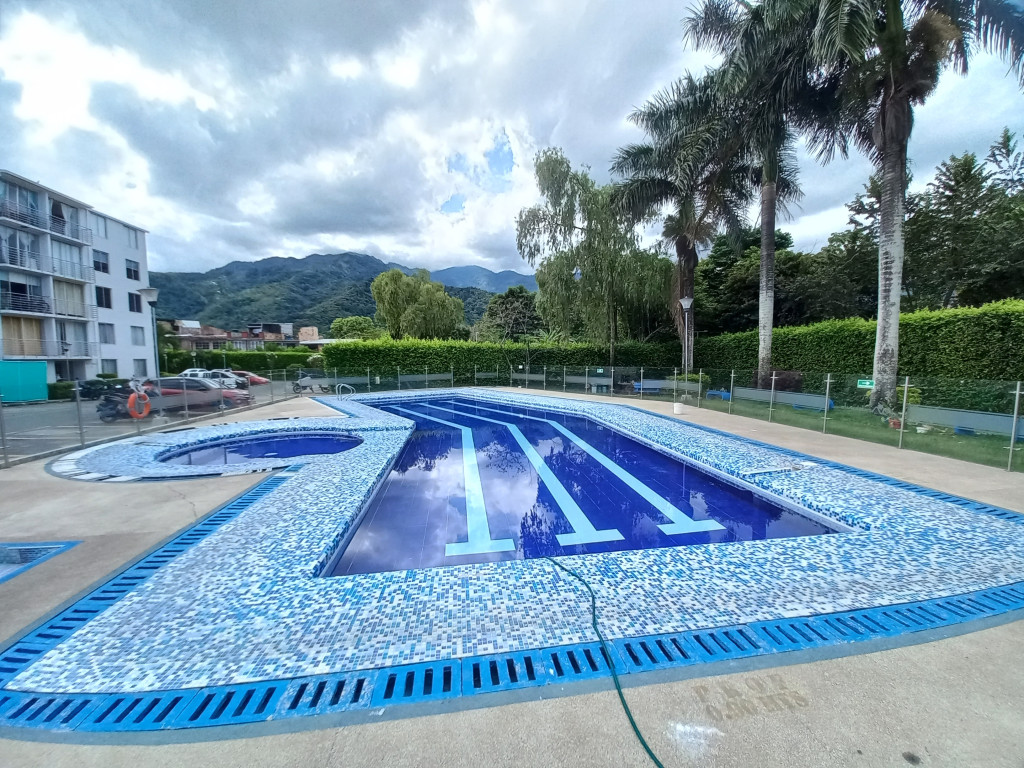 Apartamento En Venta - C.r Montebonito Piso 4 Sin Ascensor, Ibagué