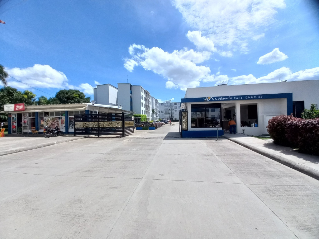 Apartamento En Venta - C.r Montebonito Piso 4 Sin Ascensor, Ibagué