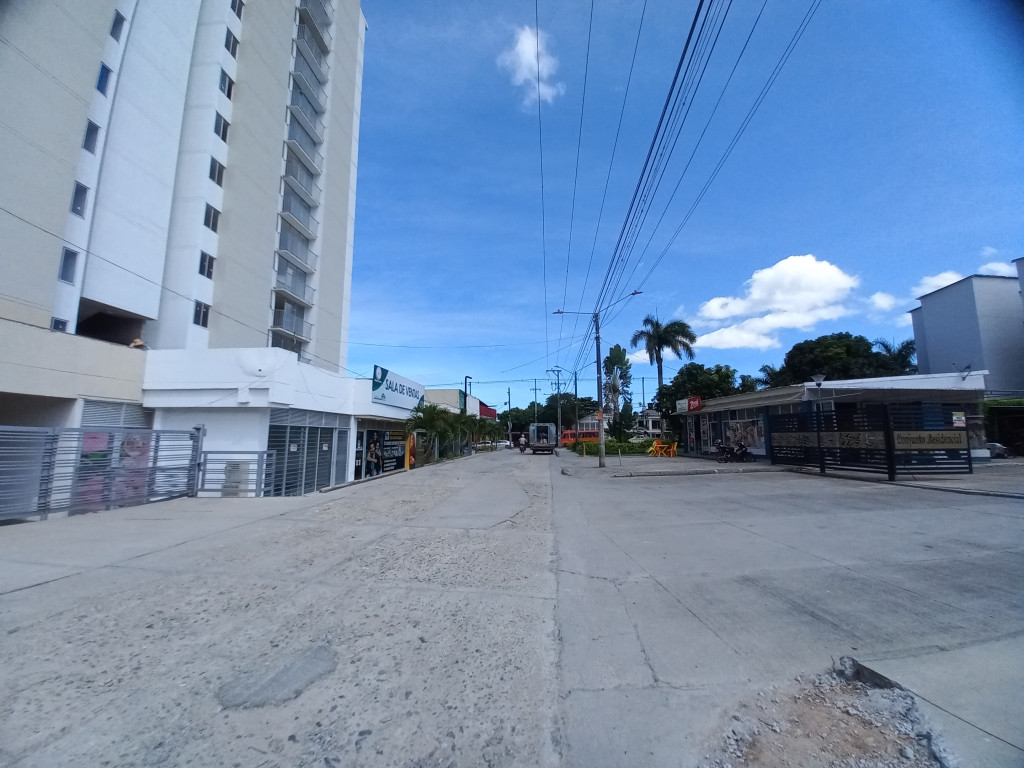 Apartamento En Venta - C.r Montebonito Piso 4 Sin Ascensor, Ibagué