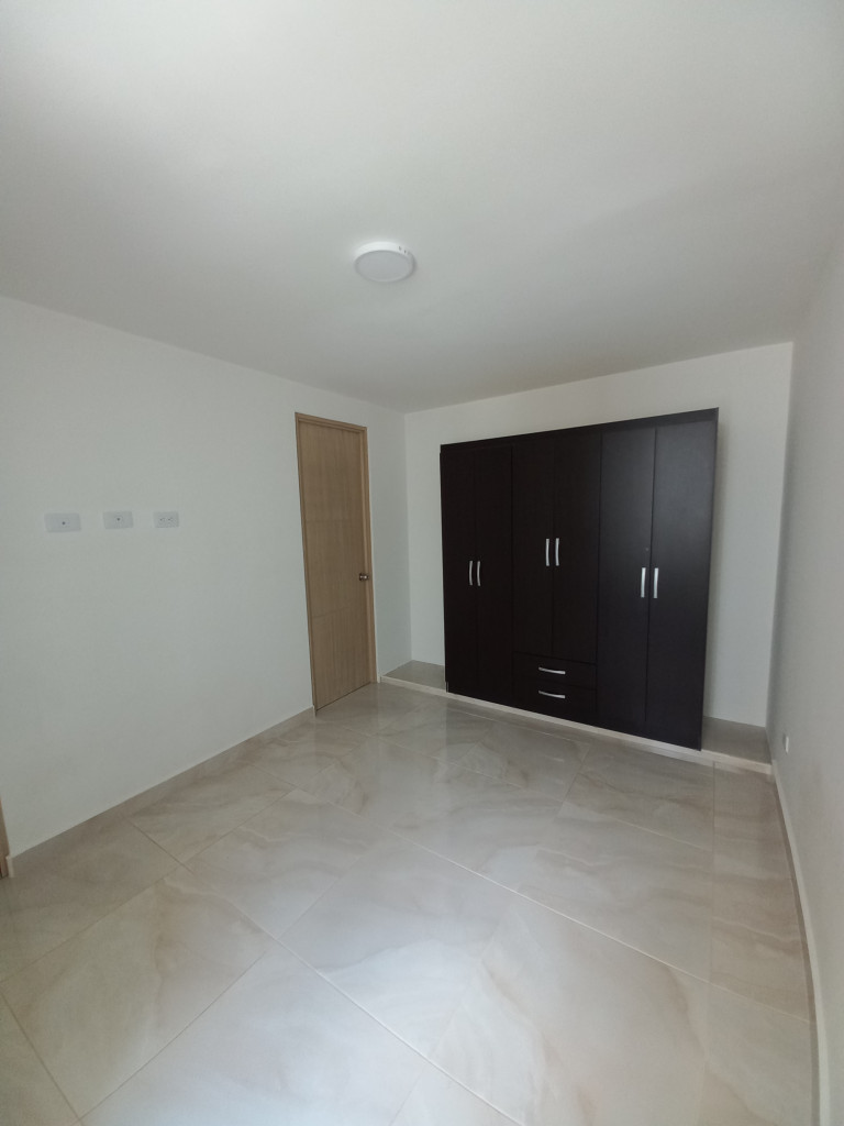Apartamento En Arriendo - C.r Escarlata Piso 2 Sin Ascensor, Ibagué