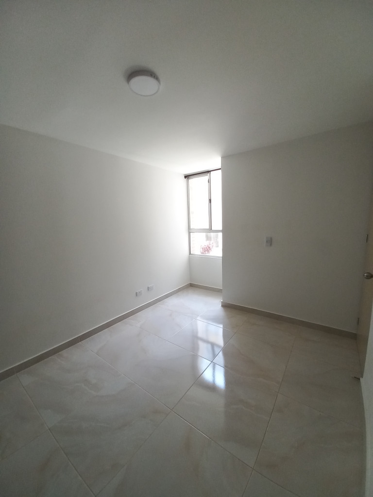 Apartamento En Arriendo - C.r Escarlata Piso 2 Sin Ascensor, Ibagué