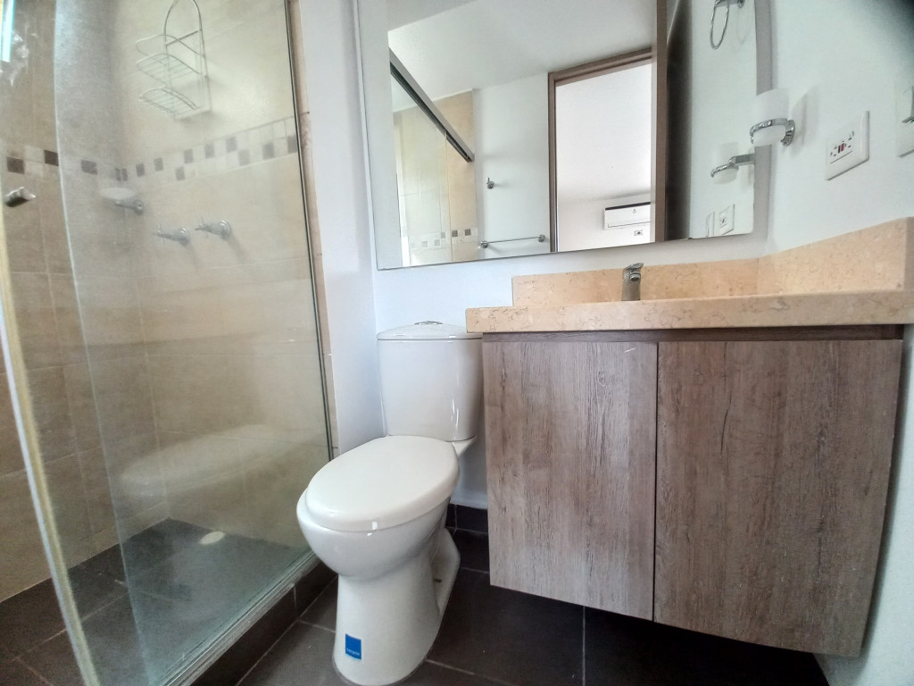 Apartamento En Venta - C.r Malaca Piso 7, Ibagué