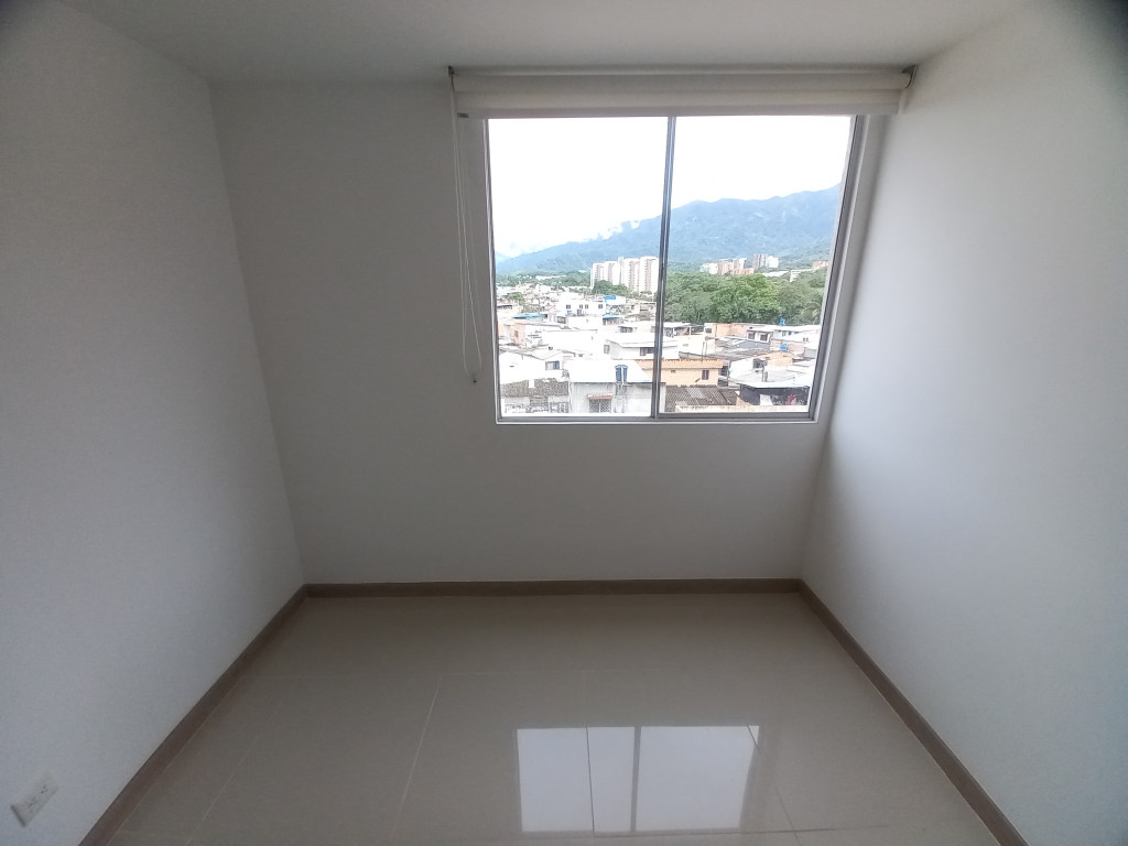 Apartamento En Venta - C.r Malaca Piso 7, Ibagué