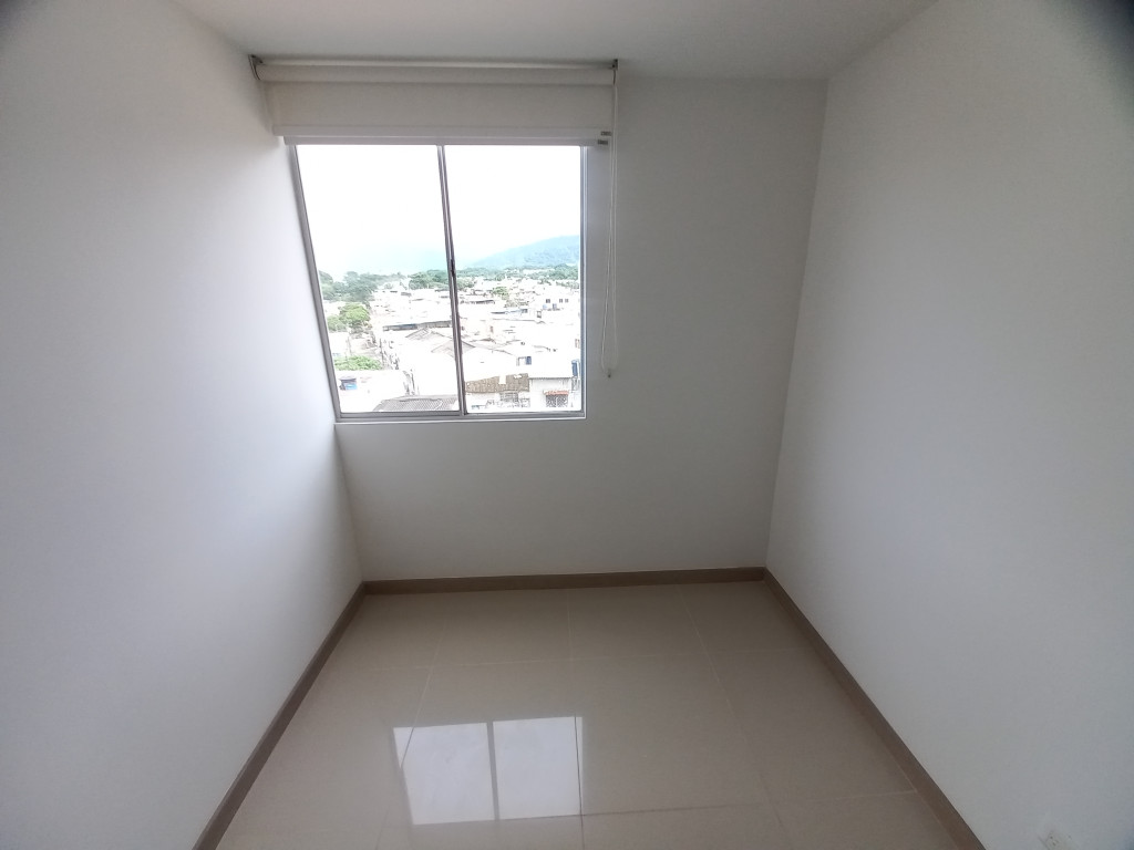 Apartamento En Venta - C.r Malaca Piso 7, Ibagué