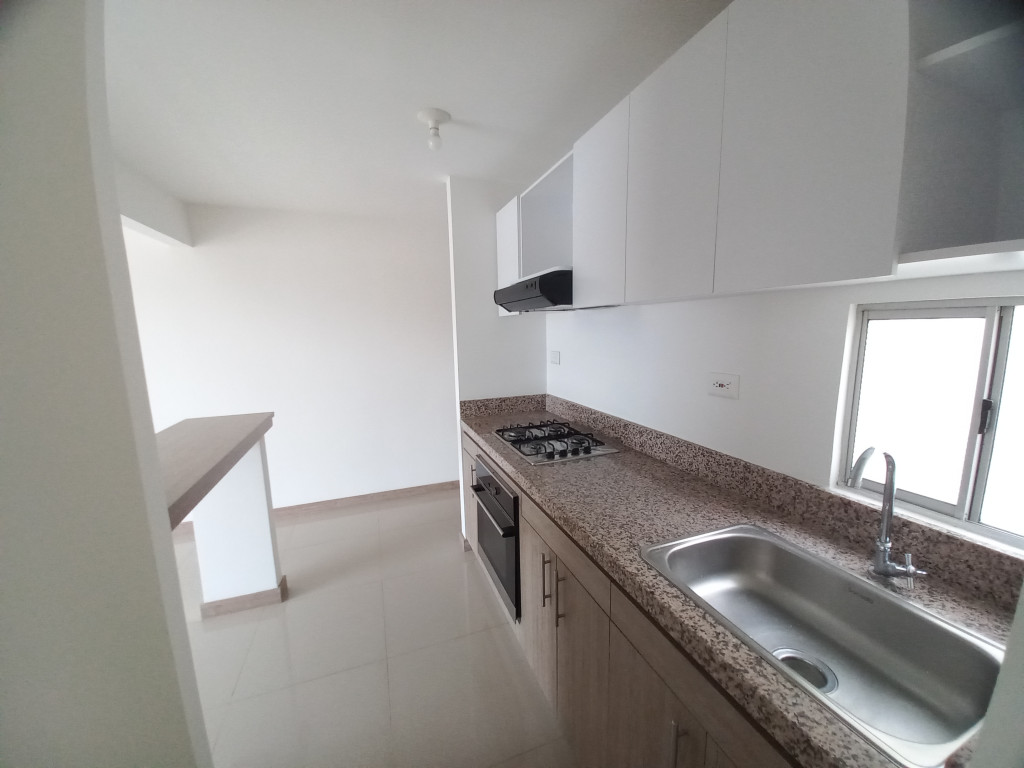 Apartamento En Venta - C.r Malaca Piso 7, Ibagué
