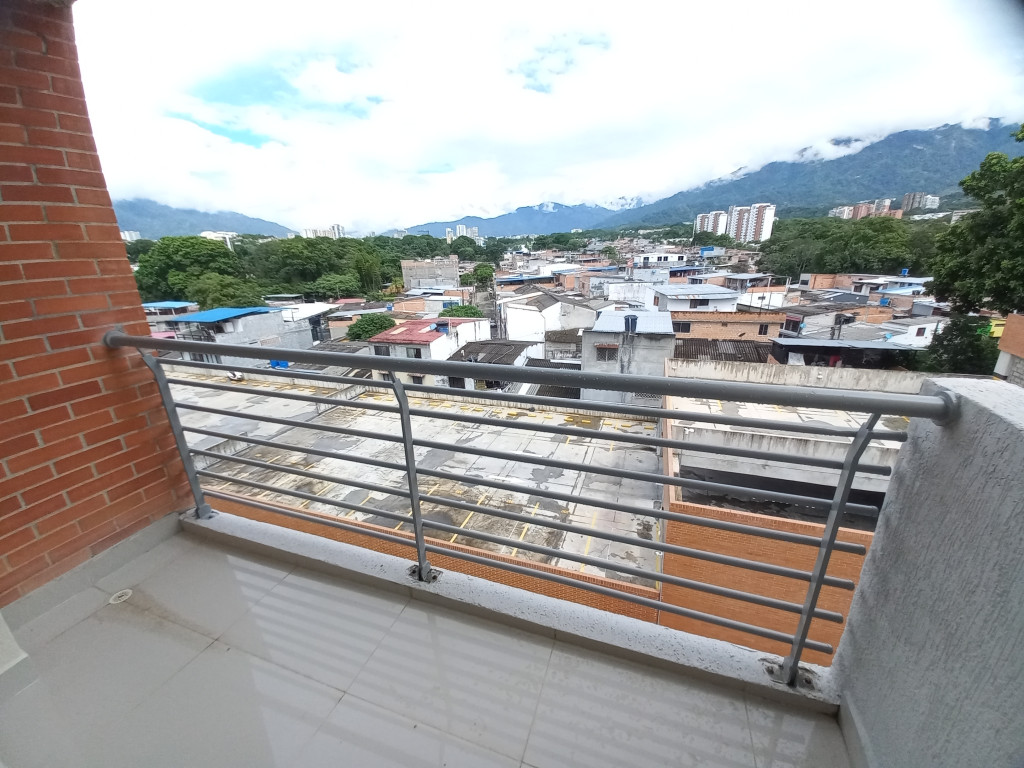 Apartamento En Venta - C.r Malaca Piso 7, Ibagué