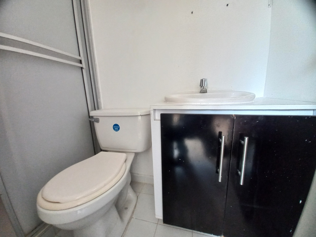 Apartamento En Venta - C.r Monterrey Piso 3 Sin Ascensor, Ibagué