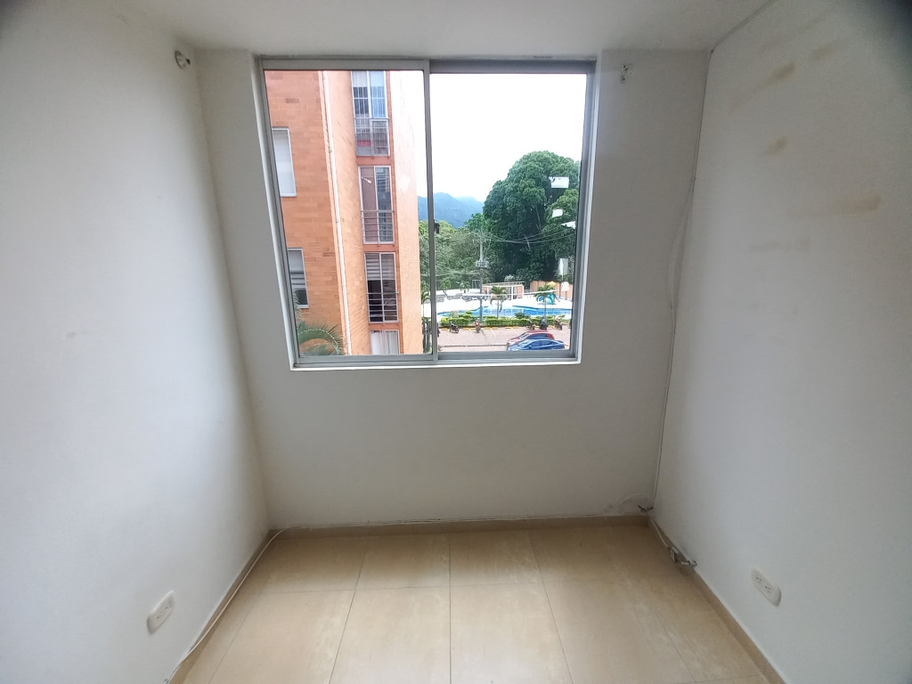 Apartamento En Venta - C.r Monterrey Piso 3 Sin Ascensor, Ibagué