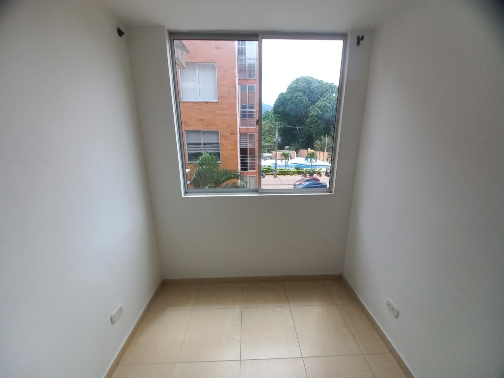 Apartamento En Venta - C.r Monterrey Piso 3 Sin Ascensor, Ibagué