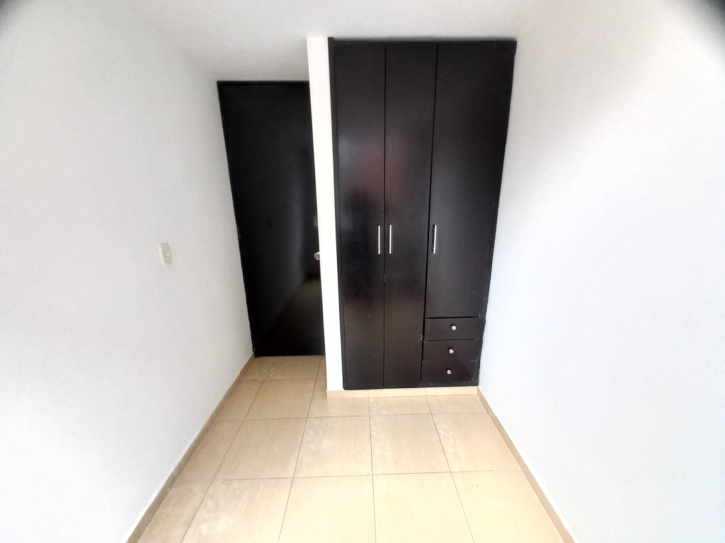 Apartamento En Venta - C.r Monterrey Piso 3 Sin Ascensor, Ibagué