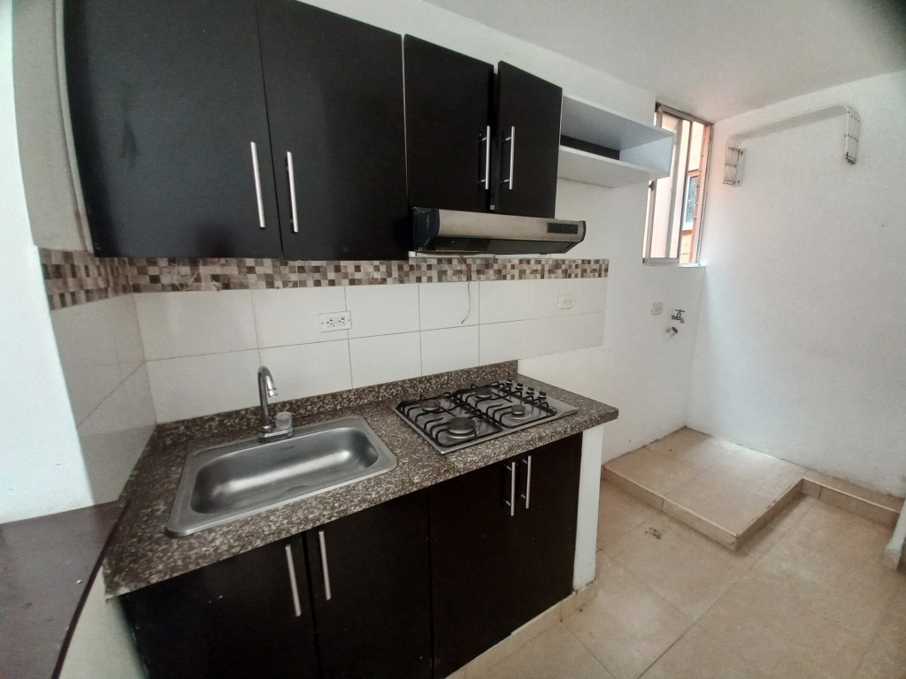Apartamento En Venta - C.r Monterrey Piso 3 Sin Ascensor, Ibagué