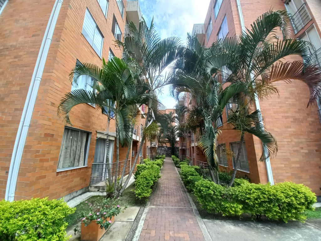Apartamento En Venta - C.r Monterrey Piso 3 Sin Ascensor, Ibagué