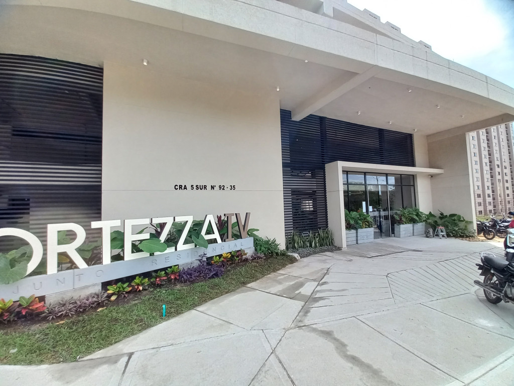 APARTAMENTO en ARRIENDO en CONJUNTO RESIDENCIAL FORTEZZA IV PISO 17 — 3