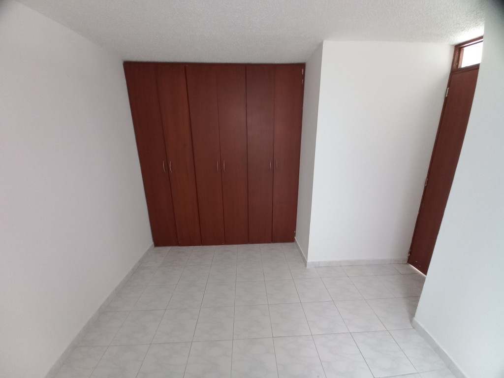 Apartamento En Venta - C.r Mirador De Cantabria Piso 2, Ibagué