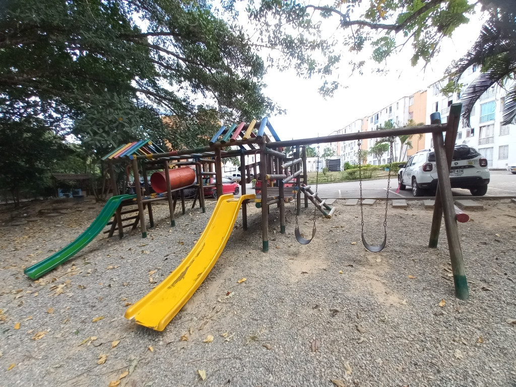 Apartamento En Venta - C.r Mirador De Cantabria Piso 2, Ibagué