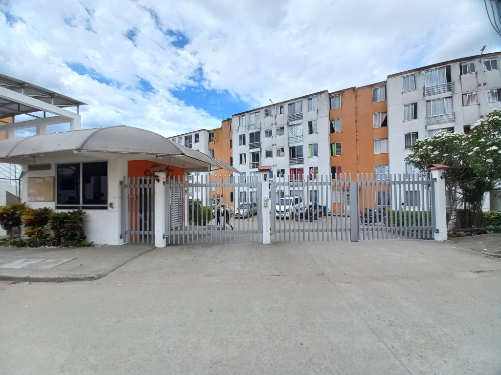 Apartamento En Venta - C.r Mirador De Cantabria Piso 2, Ibagué