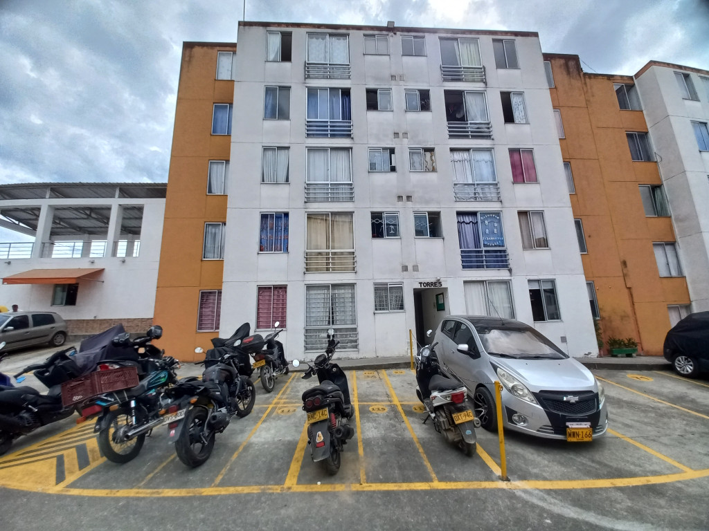 Apartamento En Venta - C.r Mirador De Cantabria Piso 2, Ibagué