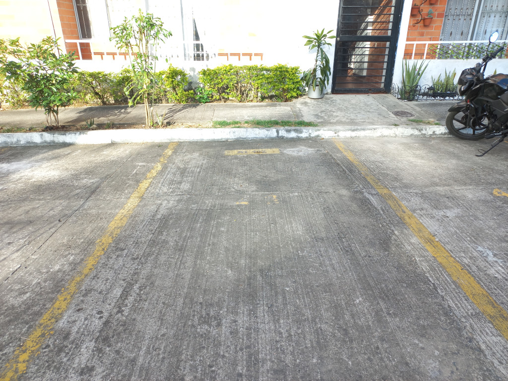 Apartamento En Venta - C.r Hacienda El Recreo  Piso 4 Sin Ascensor, Ibagué