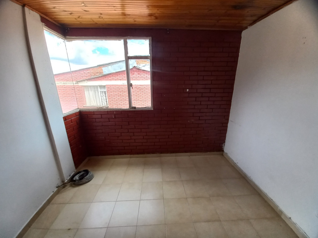 Apartamento En Venta - C.r Caracoli Piso 4 Sin Ascensor, Ibagué