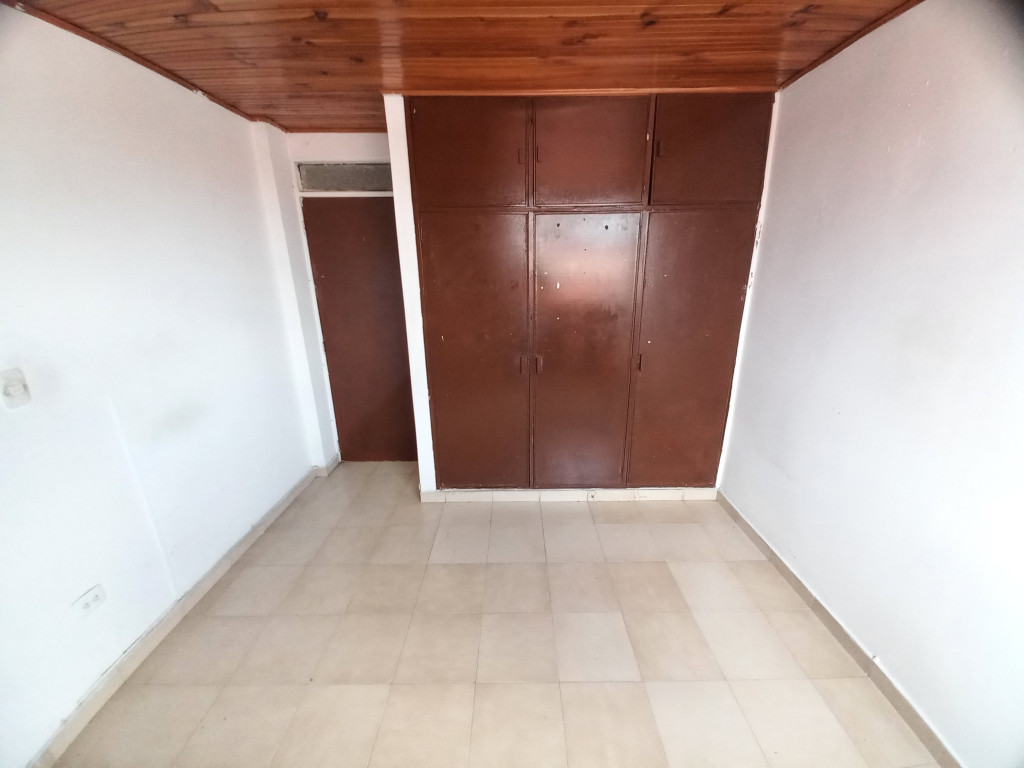 Apartamento En Venta - C.r Caracoli Piso 4 Sin Ascensor, Ibagué