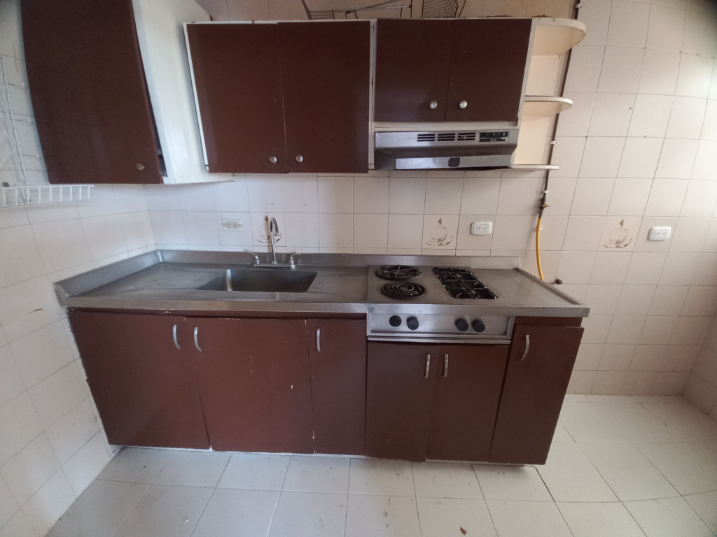 Apartamento En Venta - C.r Caracoli Piso 4 Sin Ascensor, Ibagué