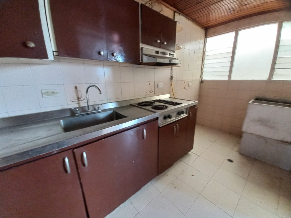 Apartamento En Venta - C.r Caracoli Piso 4 Sin Ascensor, Ibagué