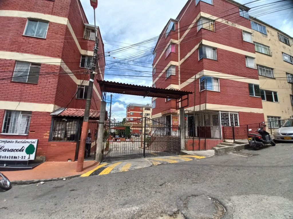 Apartamento En Venta - C.r Caracoli Piso 4 Sin Ascensor, Ibagué