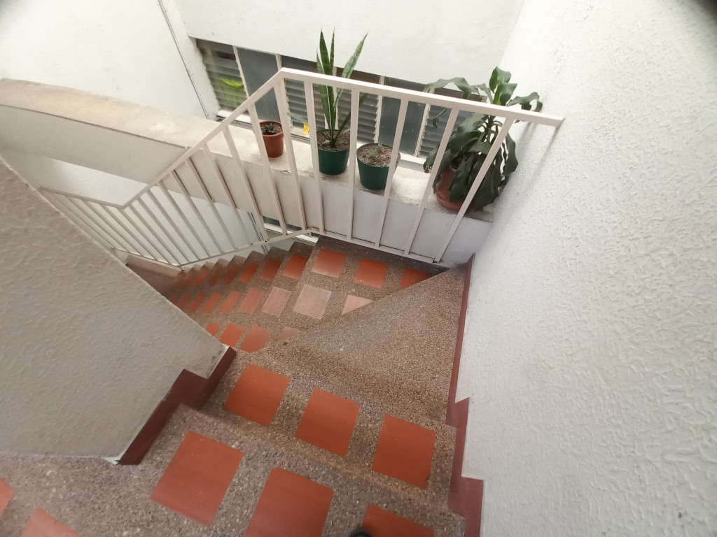 Apartamento En Venta - C.r Caracoli Piso 4 Sin Ascensor, Ibagué