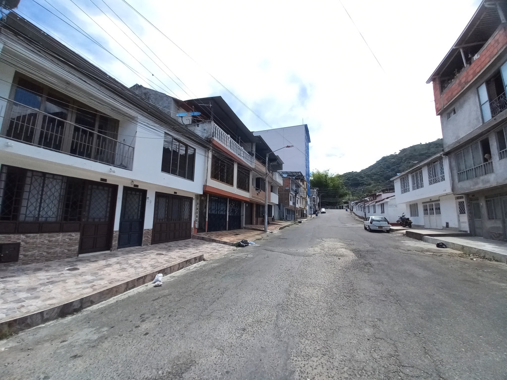 Apartamento En Venta - Edificio Bifamiliar  Gutierrez Romero Piso 2, Ibagué