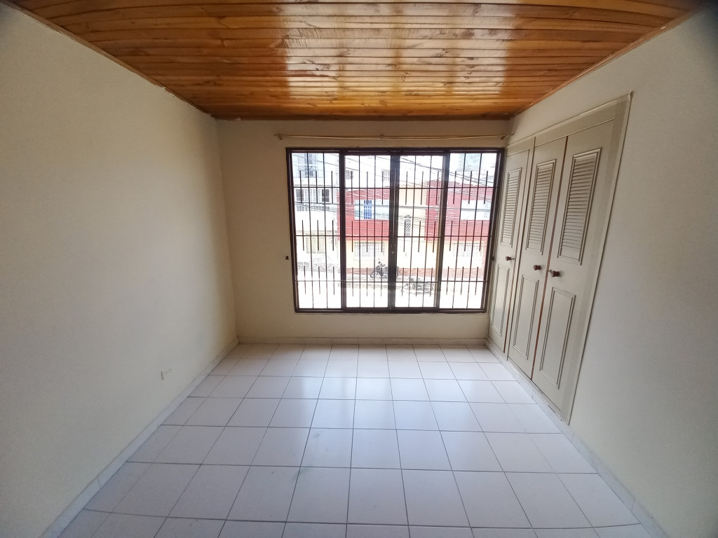 Apartamento En Venta - Edificio Bifamiliar  Gutierrez Romero Piso 2, Ibagué