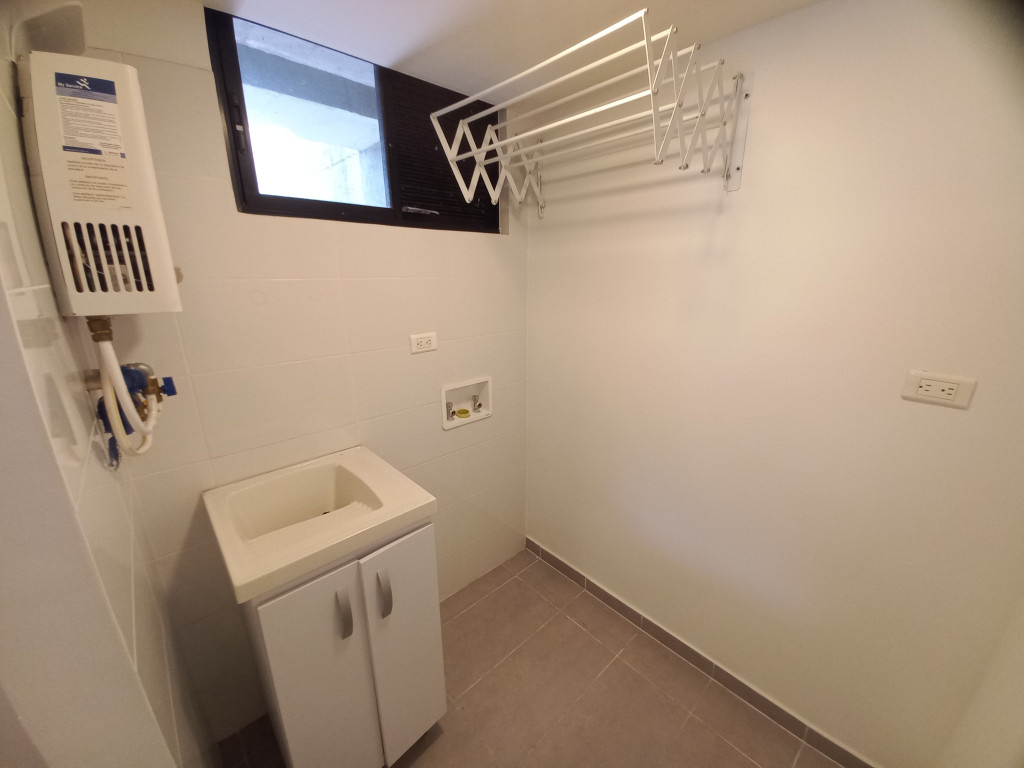 Apartamento En Venta - Edificio Tempo De La Pola Piso 6, Ibagué