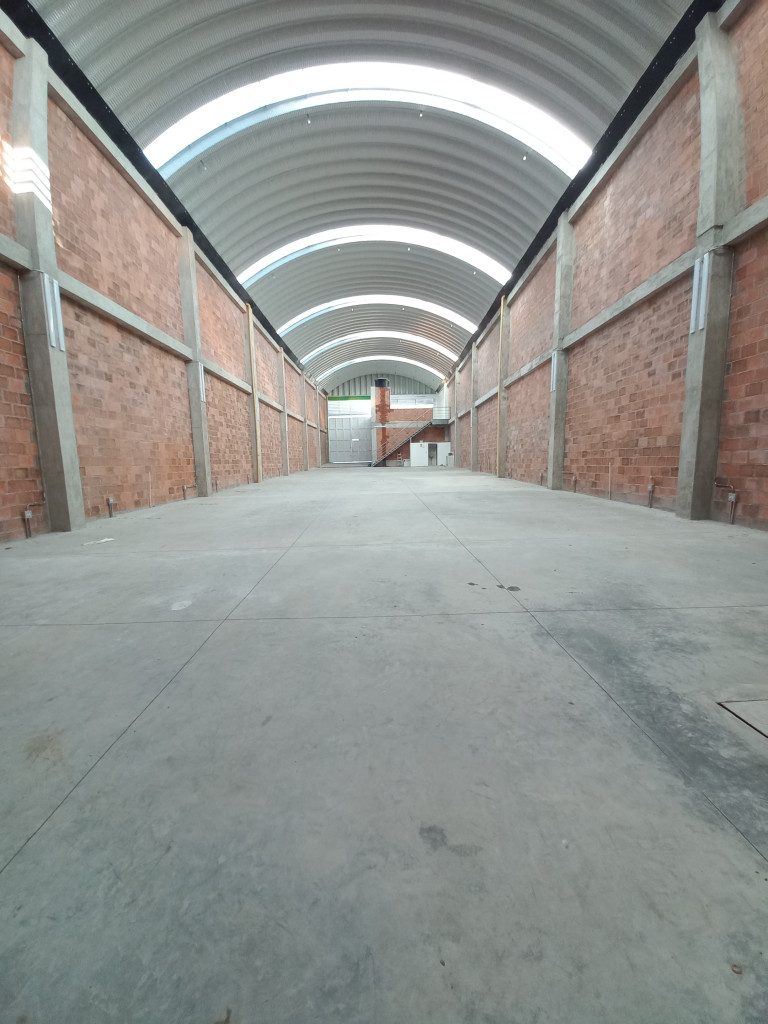 Bodega En Arriendo - Barrio La Estación, Ibagué