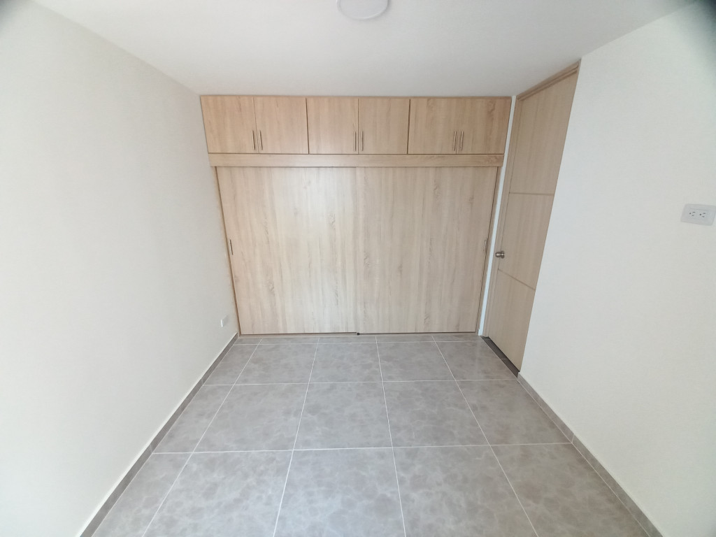 Apartamento En Arriendo - C.r Escarlata Piso 3 Sin Ascensor, Ibagué