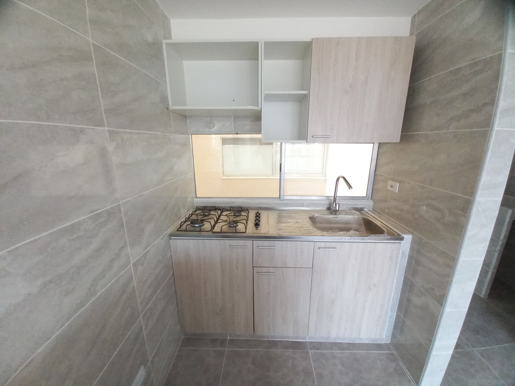 Apartamento En Arriendo - C.r Escarlata Piso 3 Sin Ascensor, Ibagué