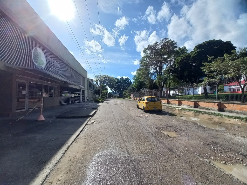 Apartamento En Arriendo - C.r Parque Central Piso 5 Sin Ascensor, Ibagué