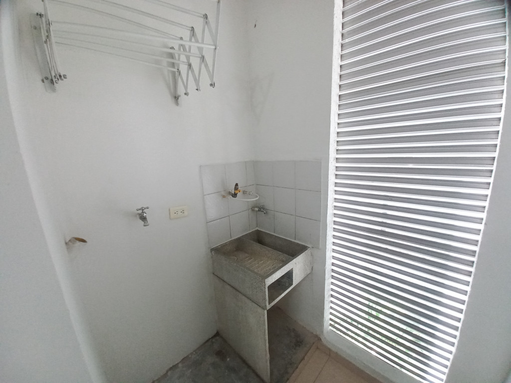 Apartamento En Arriendo - C.r Parque Central Piso 5 Sin Ascensor, Ibagué