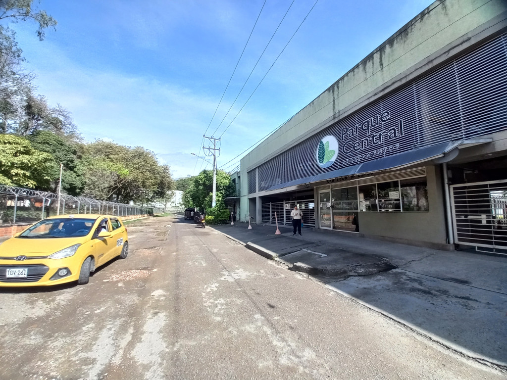 Apartamento En Arriendo - C.r Parque Central Piso 5 Sin Ascensor, Ibagué