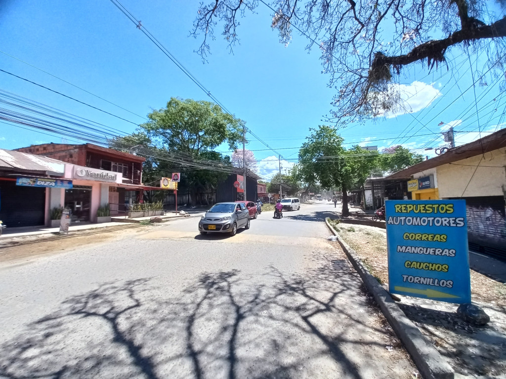 Casa En Venta - Montecarlo, Ibagué