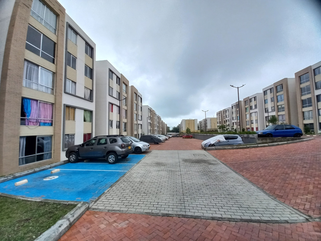 Apartamento En Arriendo - C.r Escarlata Piso 1 Sin Ascensor, Ibagué